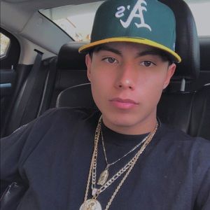 Meet your Posher, Henrry